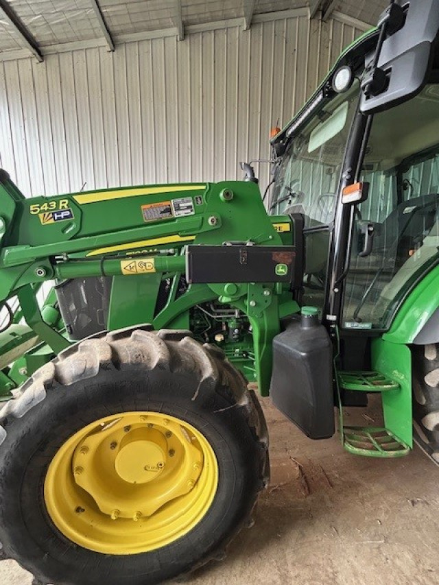 2021 - JD 5100M - Tractor with 543R Loader