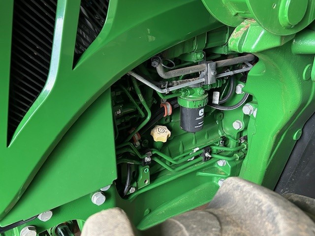 2021 - JD 5100M - Tractor with 543R Loader