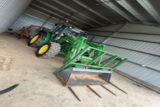 2021 - JD 5100M - Tractor with 543R Loader